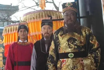 包公案第十四回：烘衣