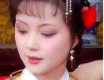 红楼梦宝钗真的是个节俭的人吗？书中是如何描写的？