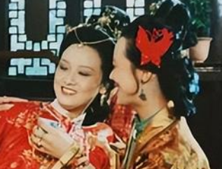 红楼梦王熙凤去铁槛寺送灵时，都发生了哪些事情？