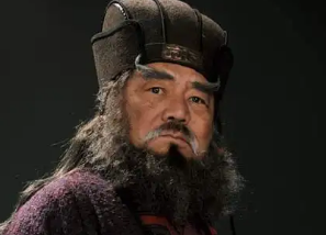 董卓：东汉末期权臣，曾废汉少帝立汉献帝并挟持号令