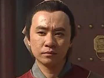 高俅本是破落户子弟，他是如何成为权臣的呢？