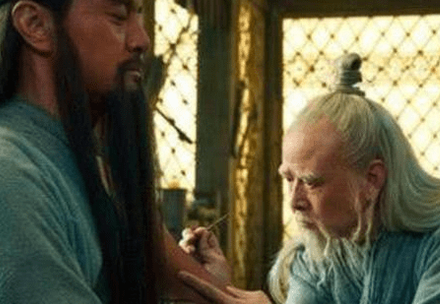 要是关羽没有出战华雄 曹操还有人能斩杀华雄吗