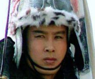 三国时期曹仁与关羽二人相比，谁的实力更强？
