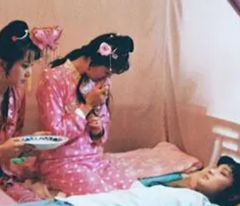 红楼梦中贾府在中元节那天发生了什么