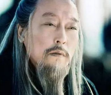 司马懿临死前为什么把大权交给司马师 交给司马昭不行吗