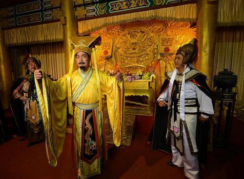 北宋禁军将领杨信失语十余年，在临死前一日突然开口讲话？