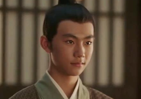 荀霬：外公是曹操、舅舅是曹丕，一出生就是人生赢家