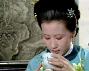 红楼梦中给杏帘在望赐名浣葛山庄，元春这么做的原因是什么？