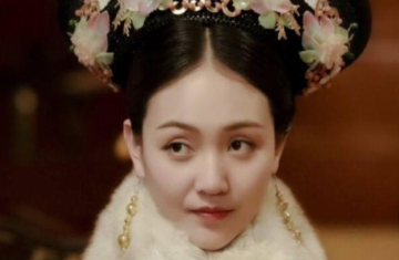 她是康熙后宫的一个妃子，6年生下六个孩子