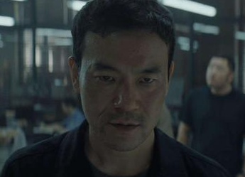 《淘金》描绘了淘金背后的人性与欲望，悬疑氛围感拉满