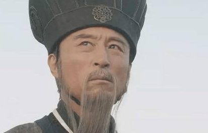 诸葛亮第一次北伐时，为什么非得重用马谡呢？