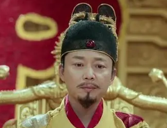 明宪宗登基后，在政治方面有哪些作为与成就？