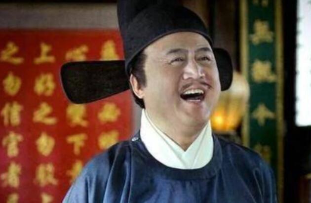 县令身为官员，为什么不敢轻易得罪举人呢?