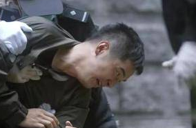 《猎罪图鉴》杀害雷队一案终于有线索，神秘女子现身