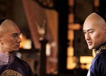 清朝乾隆时期没有出现夺嫡之争的原因是什么?