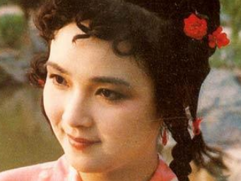 红楼梦贾母对薛宝琴的态度如何？是真的喜爱吗