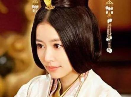 阴丽华当了皇后，她是怎么对待废后郭圣通的？
