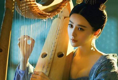 杨贵妃提出为安禄山洗澡，唐玄宗为什么不阻止呢？