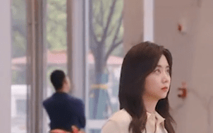 《请叫我总监》陆既明对宁檬呵护备至，杨小扬羡慕不已