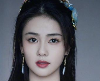 《宁安如梦》讲的是什么故事？白鹿的造型太美了