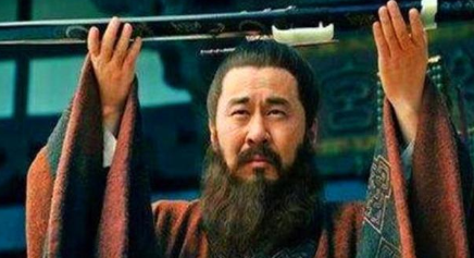 曹操既然已经杀死了陈宫，为何还要供养陈宫的家小？