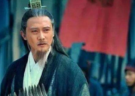 诸葛亮为什么要挥泪斩马谡 这背后到底有什么目的存在