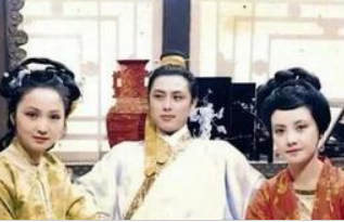 在古代古代小姐出嫁时都会带着陪嫁丫鬟是为什么？