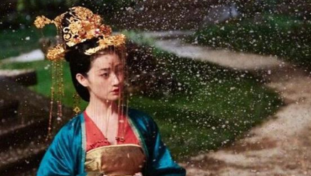 《苍兰诀》到最后，容昊为什么要杀赤地女子？