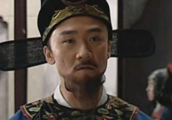 内阁在明朝初年权利不大，为何后来能把控朝堂呢？