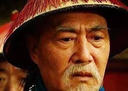 张廷玉作为三朝元老 乾隆为什么要百般针对他
