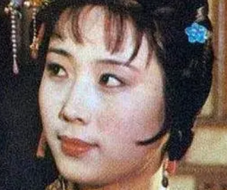 红楼梦中贾母是如何调教丫鬟的？