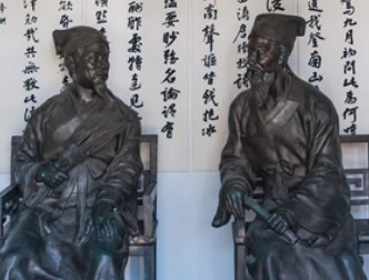 在教育思想、理学思想等方面，张轼有哪些成就与作为？