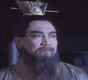 汉末三国时期，曹操为何会如何欣赏关羽？