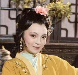 红楼梦中薛宝钗是如何看待自己的嫂子夏金桂的？