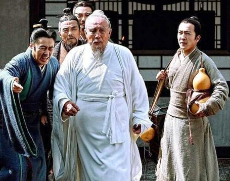 曹操当初请华佗来治病 曹操为什么要铁了心杀人