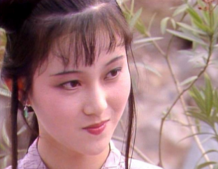 红楼梦中王熙凤对邢岫烟是什么态度？是如何称赞她的？