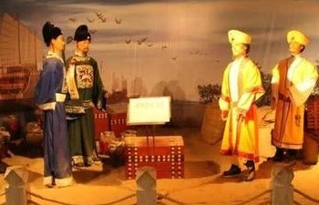 明成祖朱棣设立四夷馆的目的是什么？