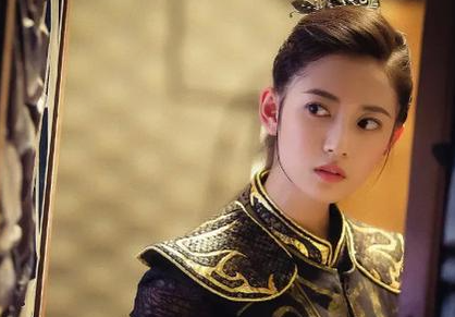 《镜·双城》是哪部小说改编的？热度怎么样？