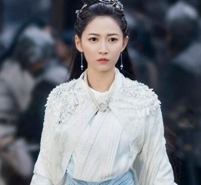 《镜双城》苏摩为什么会变成男人 结局是什么