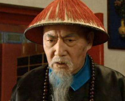 雍正留给乾隆两位大臣 乾隆皇帝为什么要打击他们