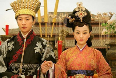 前半生是天使，后半生是恶魔，高洋到底经历了什么事？