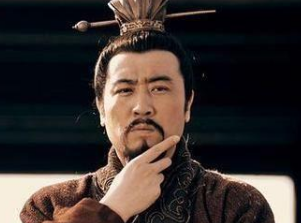 黄权的一生三次易主，关于他的评价如何？？