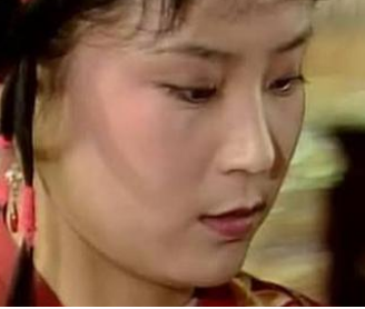 红楼梦怡红院宝玉的斯大丫鬟分别是谁?檀云和绮霞为何不见了？