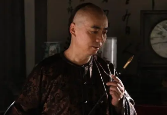 施公案第30回：飞贼书房行刺，施公言明大义