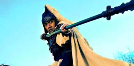 都知道赵云武艺超群，为什么刺了三枪还刺不死周仓？