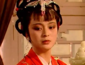 红楼梦中十二金钗都是花的化身，贾探春代表什么花？