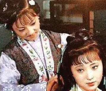 红楼梦中紫鹃试探宝玉情谊时，对黛玉有何影响？