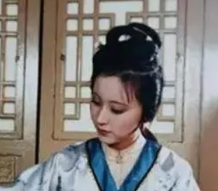 红楼梦中黛玉进京是贾母要求的吗？