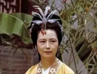 红楼梦中王夫人为何会失去宝玉？