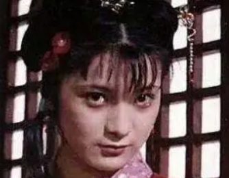 红楼梦中宝蟾是一枚棋子吗？为何这么说